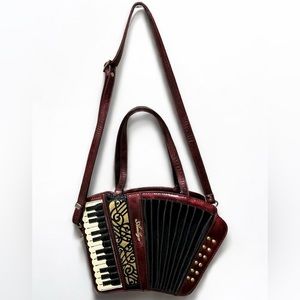 Amliya Retro Leather Accordion Shoulder Crossbody Handbag